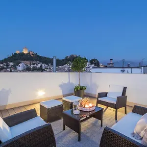  Apartment Chezmoihomes Luxury Plaza Nueva Penthouse
