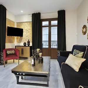  Apartment Suites Gran Via Capilla Real
